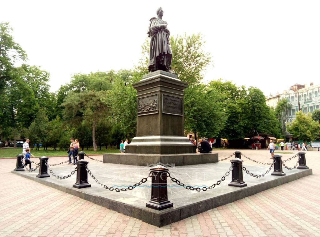 Памятник графу Воронцову
